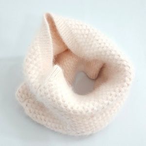 Club Monaco Angora/Wool snood OS